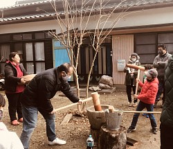 餅つき